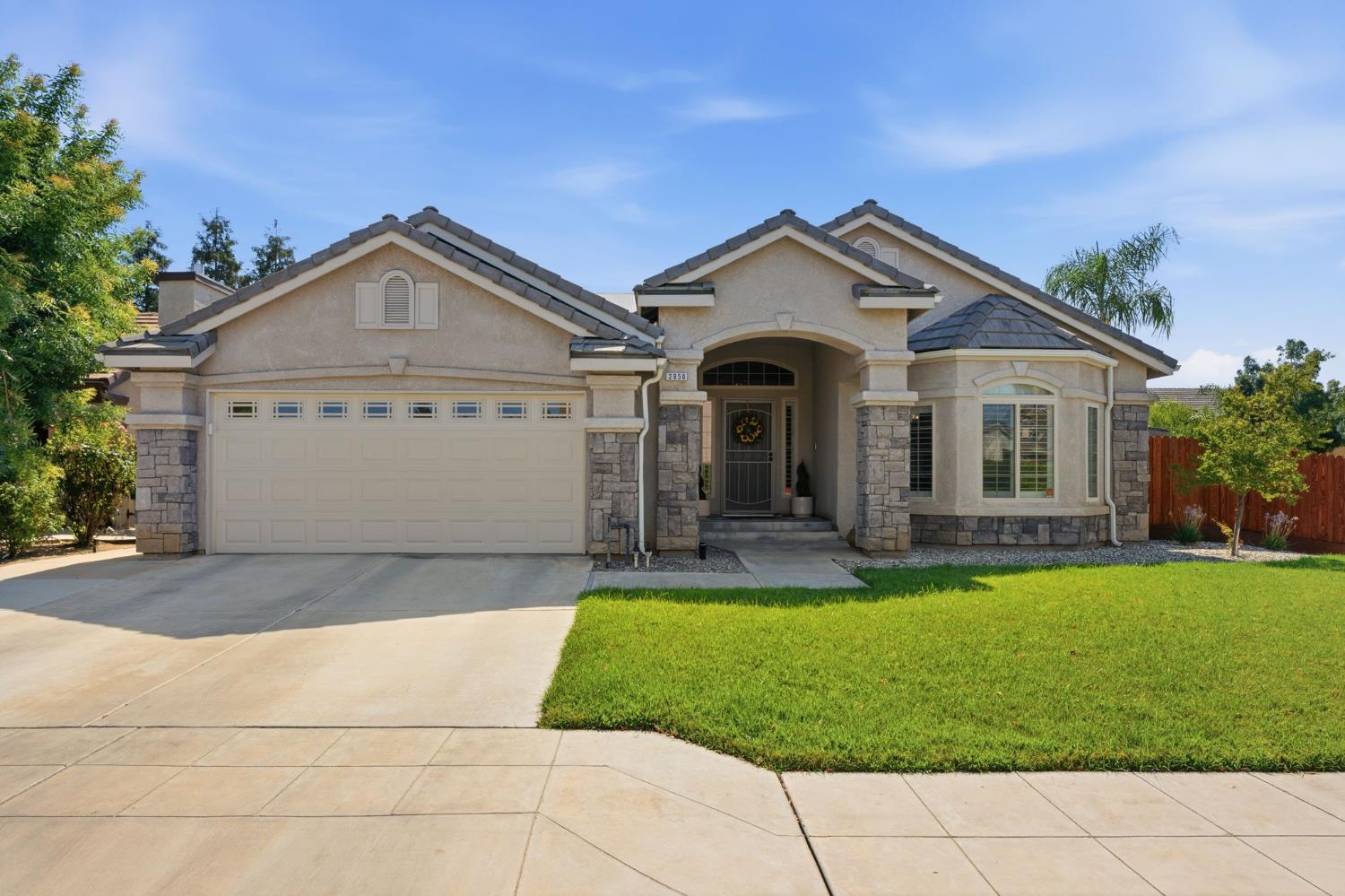 2850 N Apricot Ave, Fresno, CA 93727