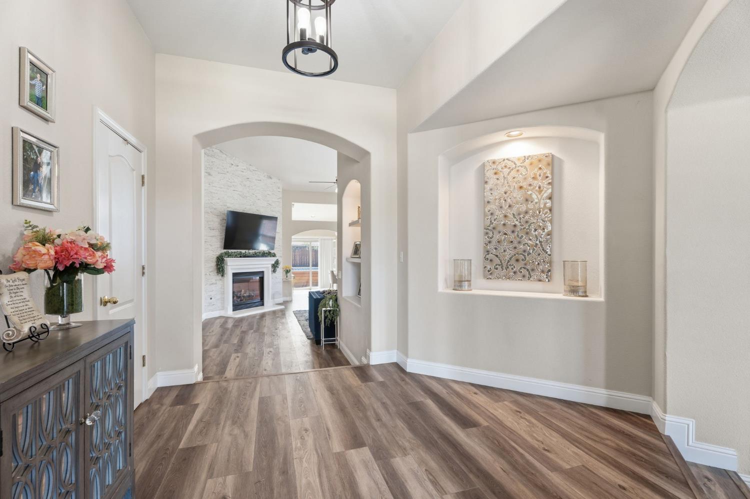 2850 N Apricot Ave, Fresno, CA 93727
