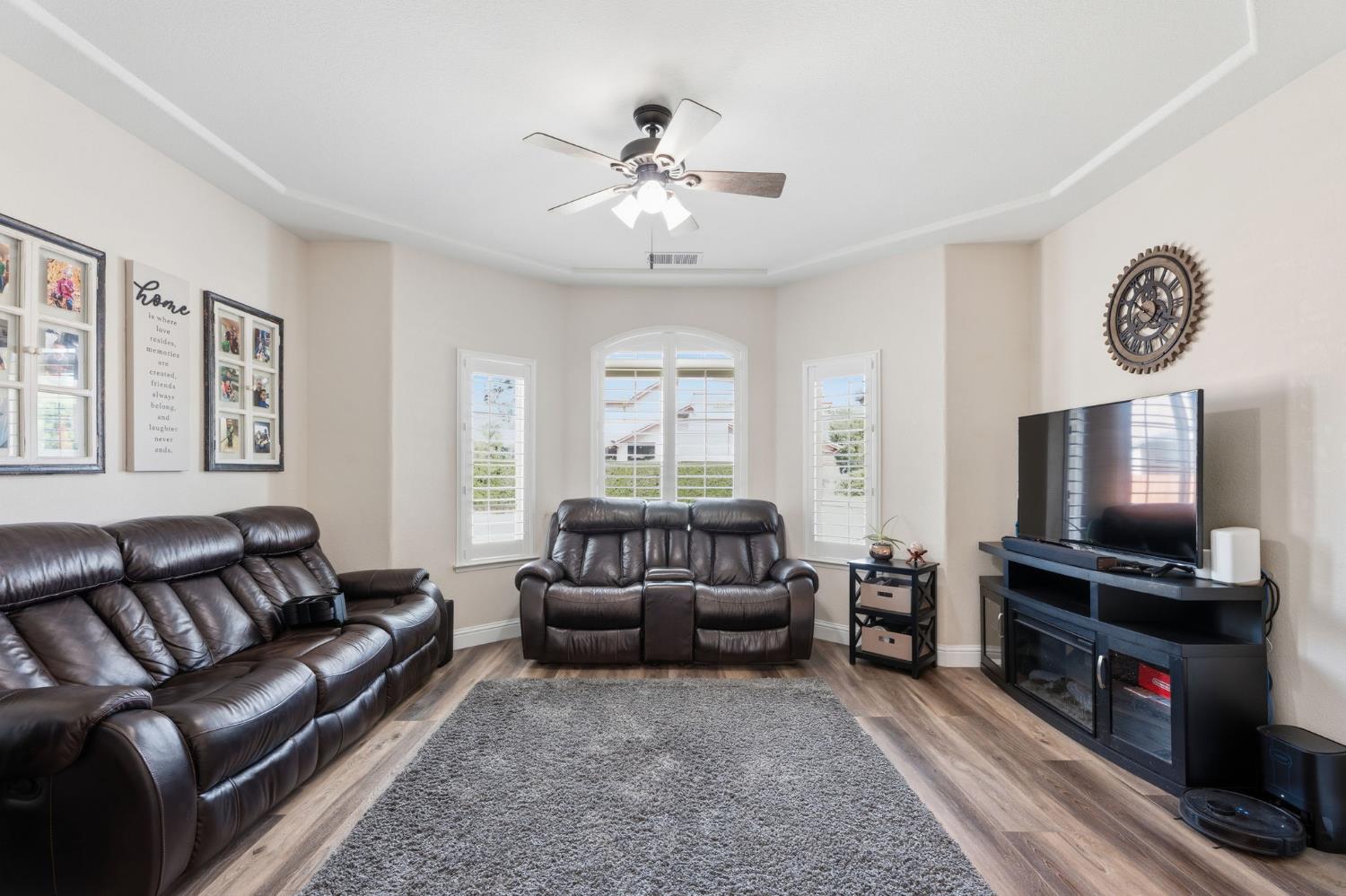 2850 N Apricot Ave, Fresno, CA 93727