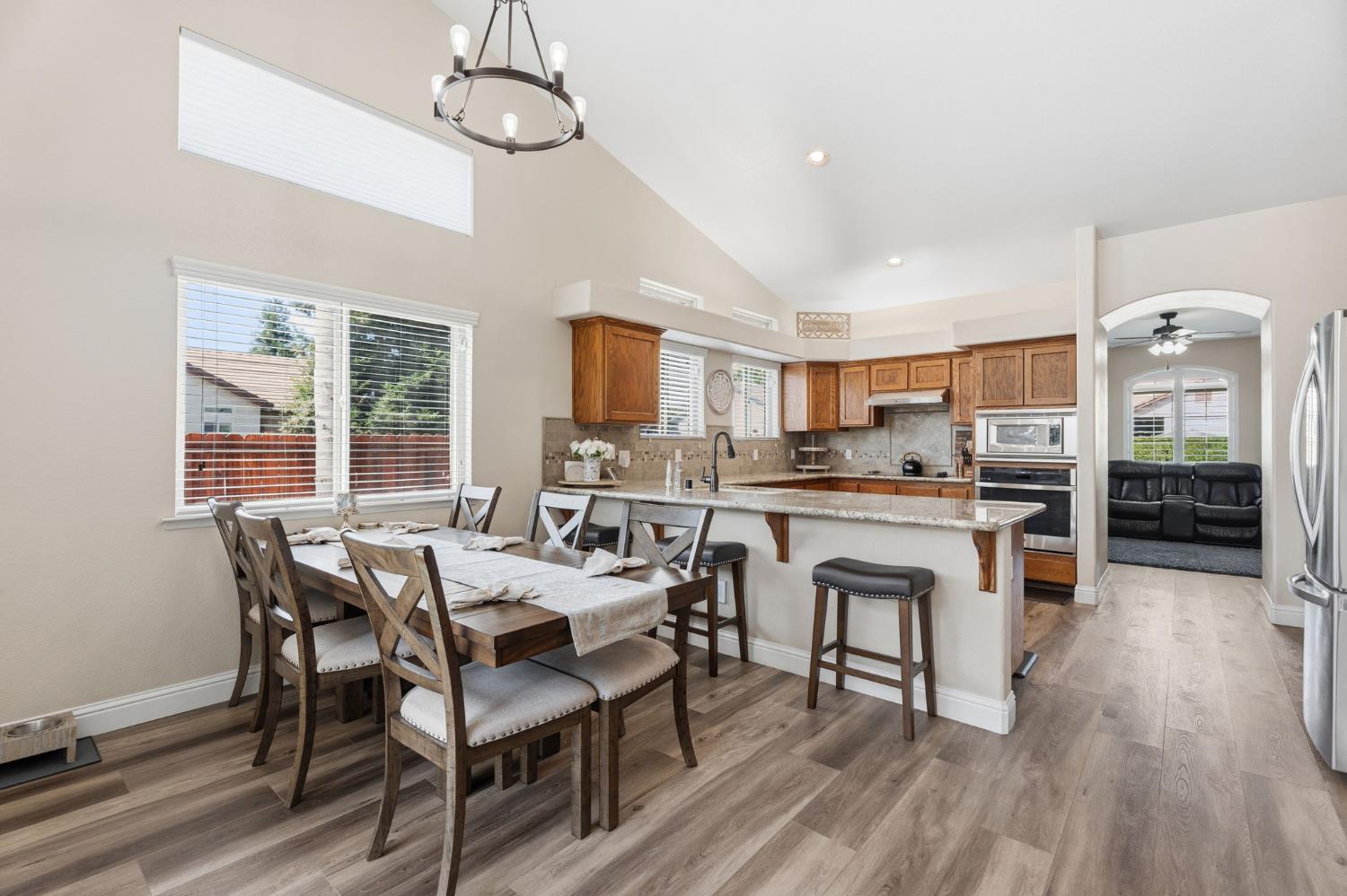 2850 N Apricot Ave, Fresno, CA 93727