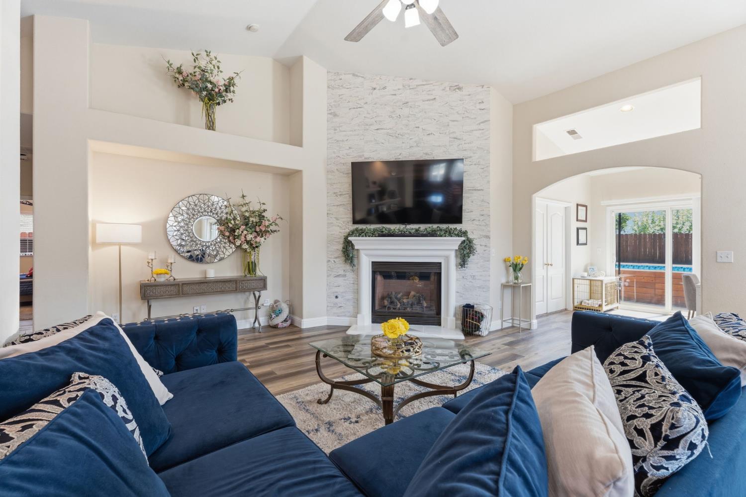 2850 N Apricot Ave, Fresno, CA 93727