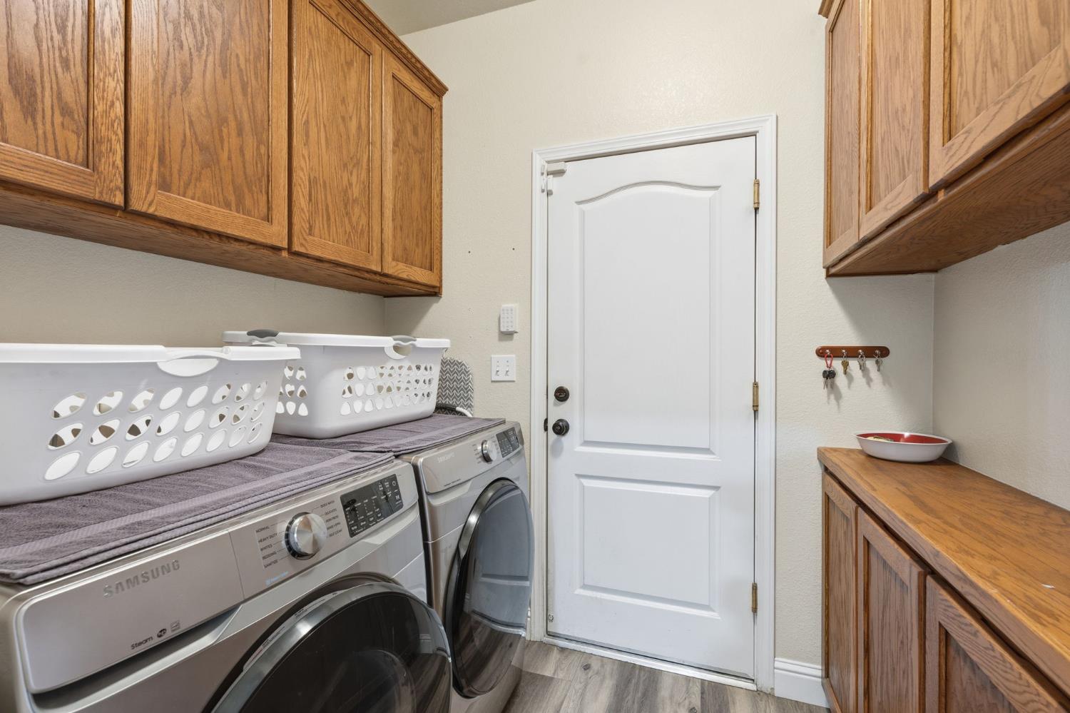 2850 N Apricot Ave, Fresno, CA 93727