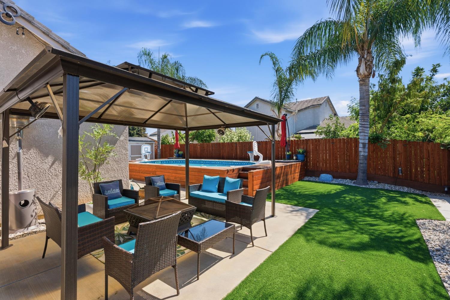 2850 N Apricot Ave, Fresno, CA 93727