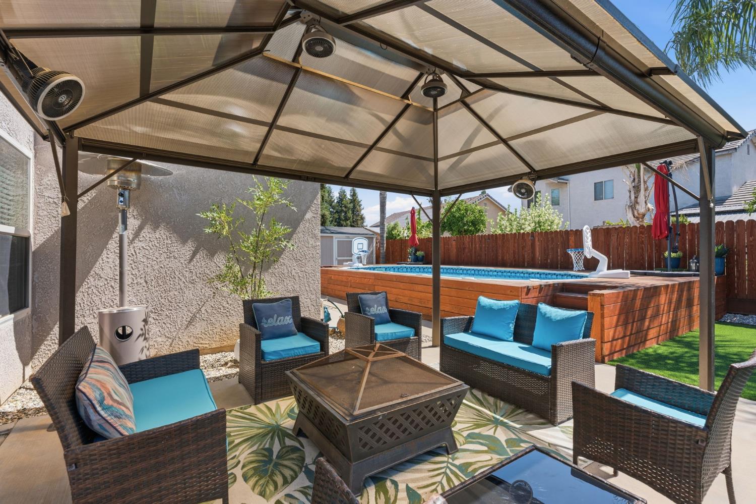 2850 N Apricot Ave, Fresno, CA 93727