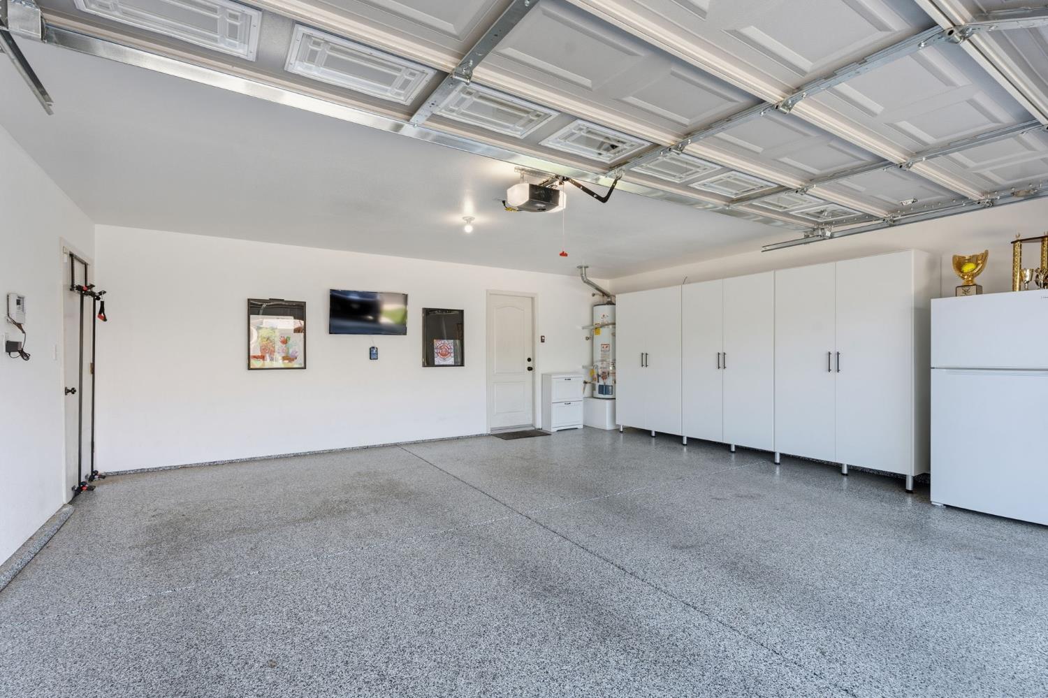 2850 N Apricot Ave, Fresno, CA 93727