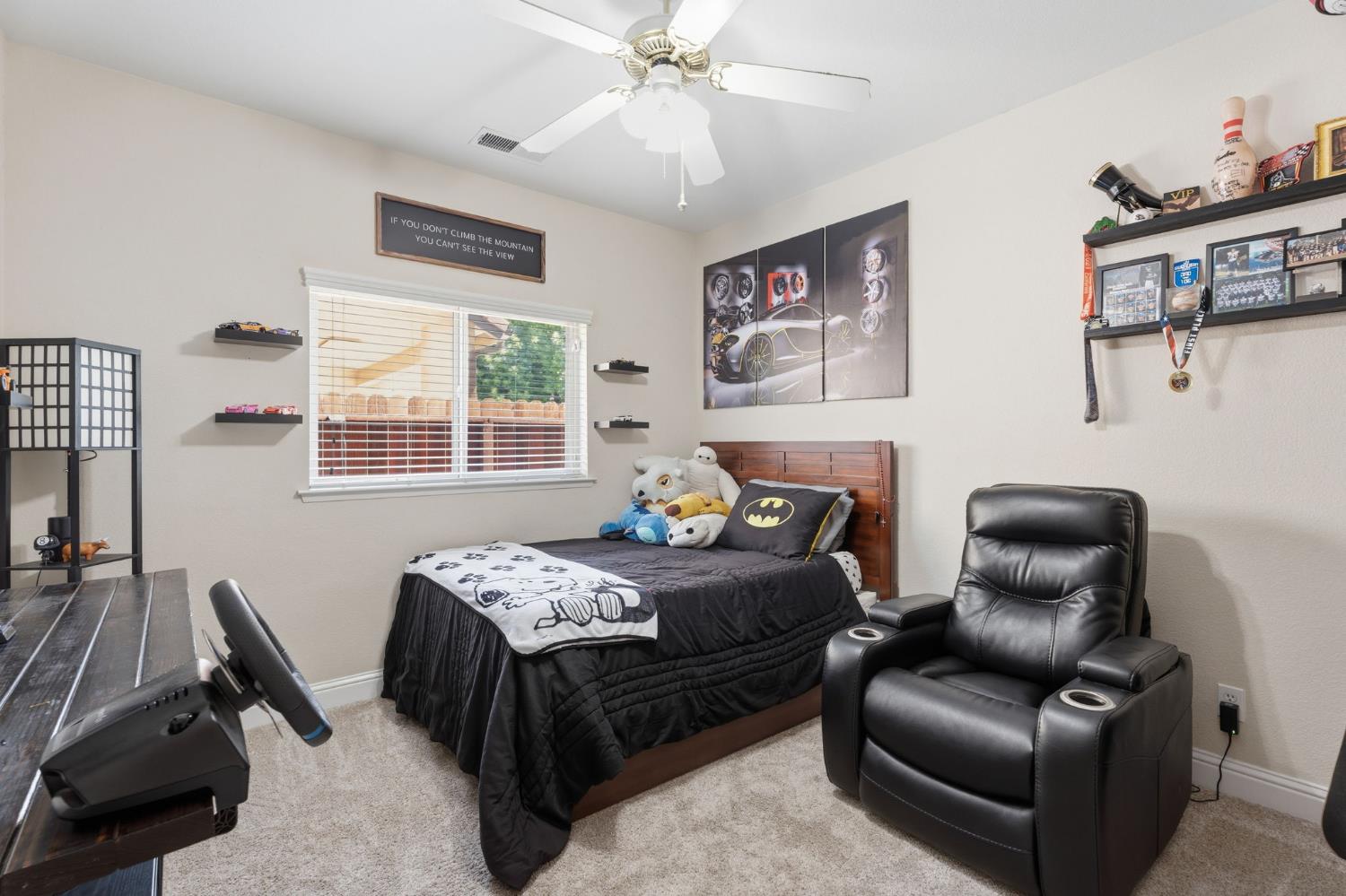 2850 N Apricot Ave, Fresno, CA 93727