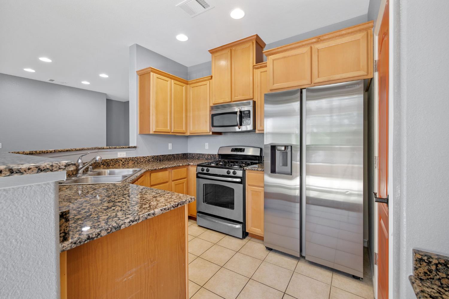 2117 Boccioni Ln, Clovis, CA 93611