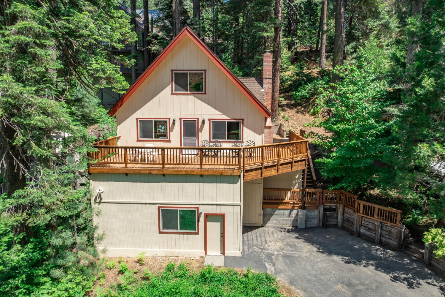 44249 Shaver Lake Rd, Shaver Lake, CA 93664