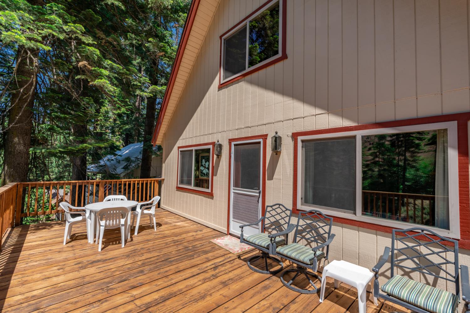 44249 Shaver Lake Rd, Shaver Lake, CA 93664