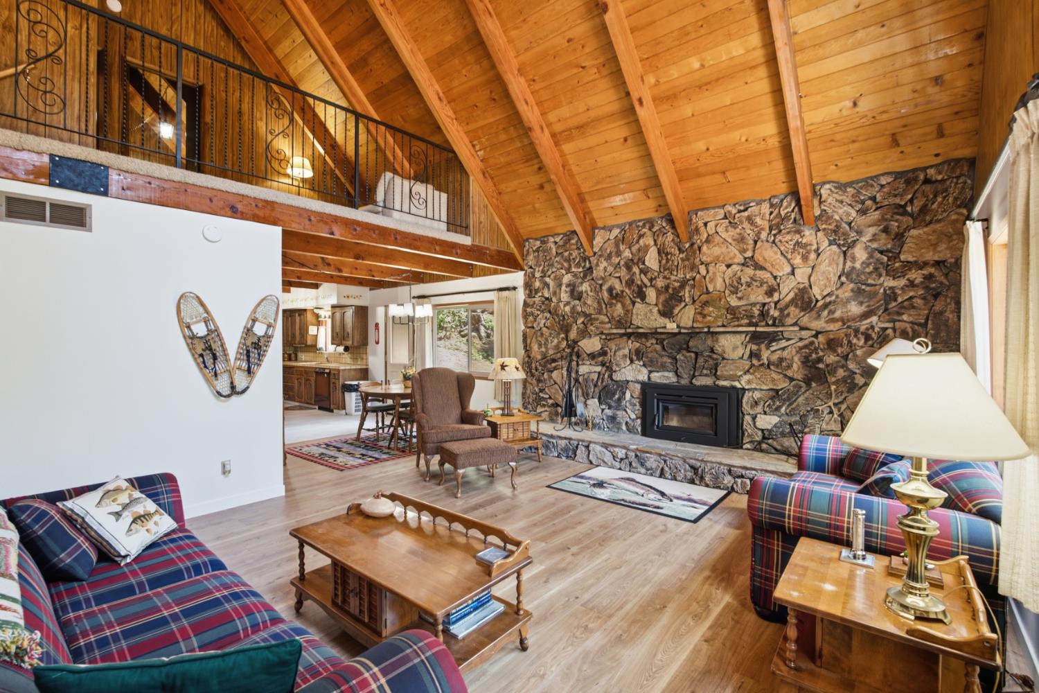44249 Shaver Lake Rd, Shaver Lake, CA 93664