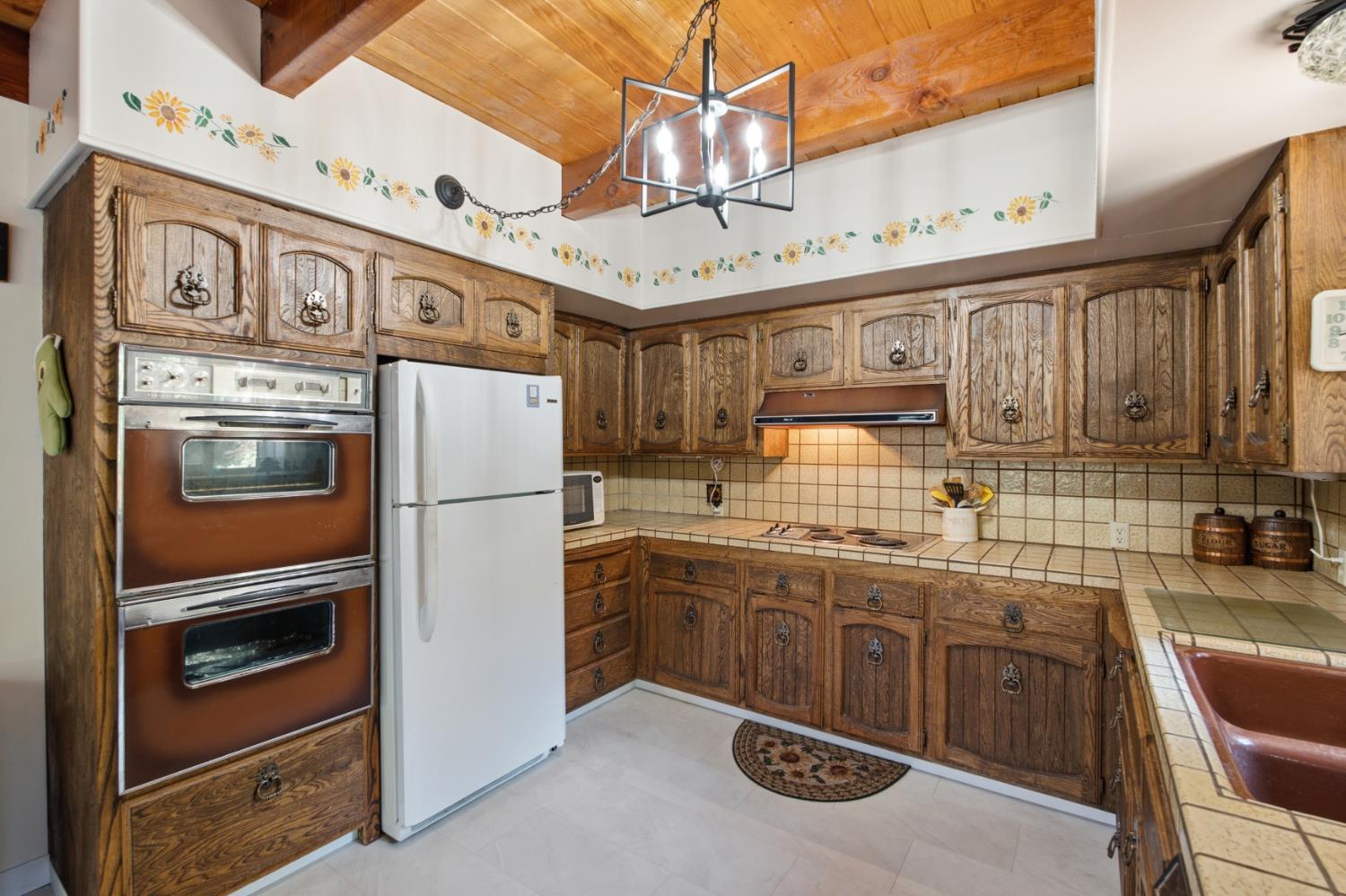 44249 Shaver Lake Rd, Shaver Lake, CA 93664
