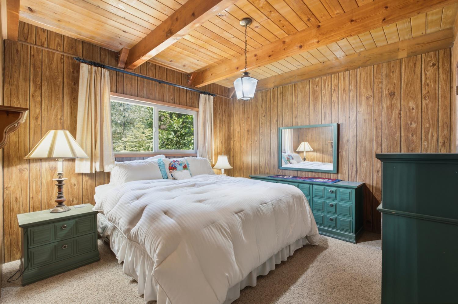 44249 Shaver Lake Rd, Shaver Lake, CA 93664