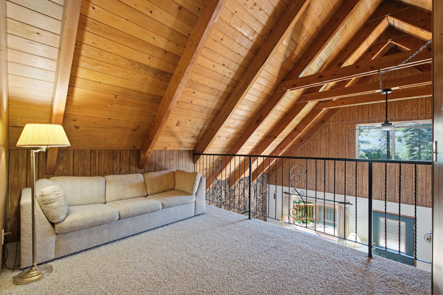 44249 Shaver Lake Rd, Shaver Lake, CA 93664
