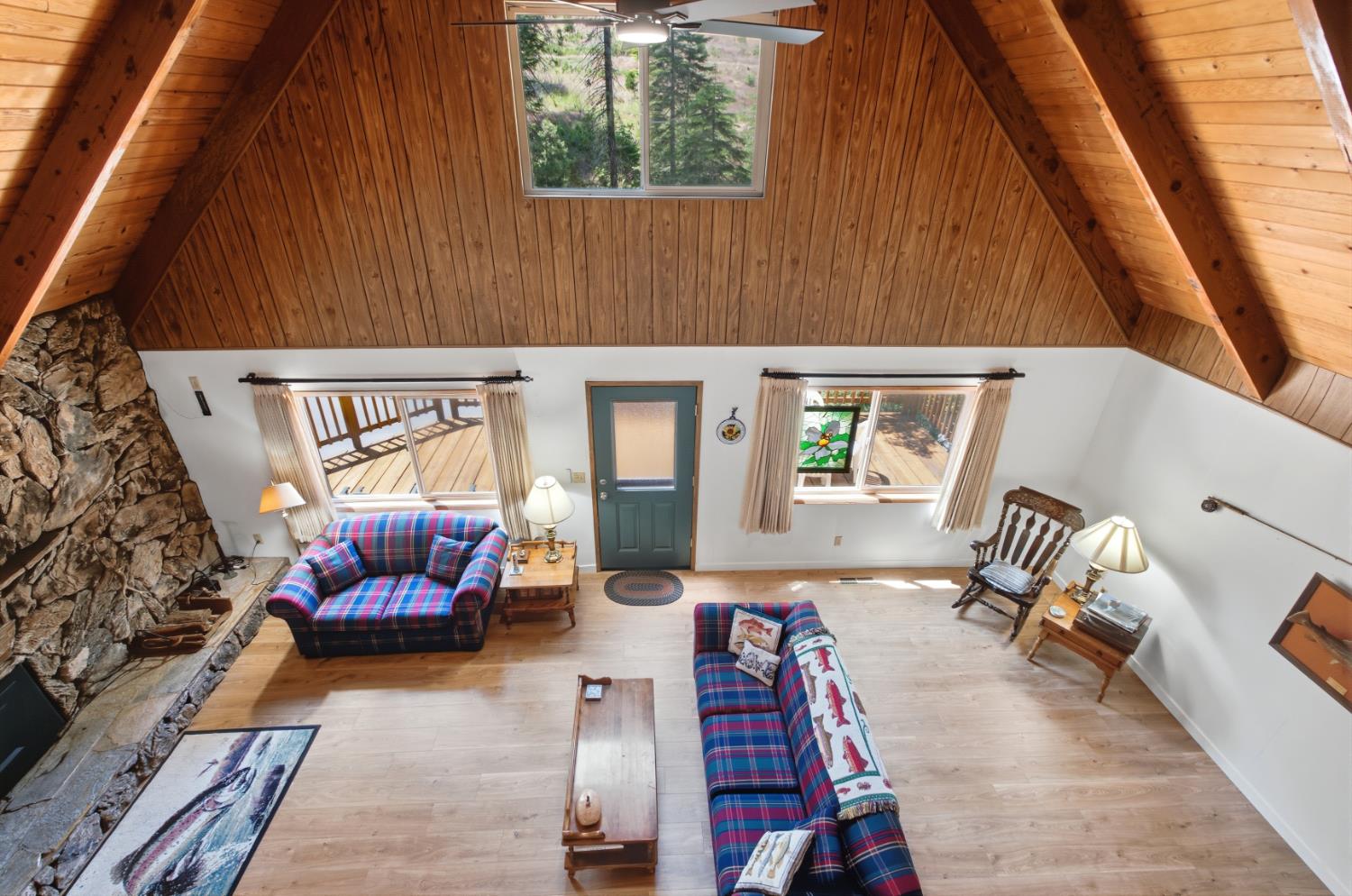 44249 Shaver Lake Rd, Shaver Lake, CA 93664
