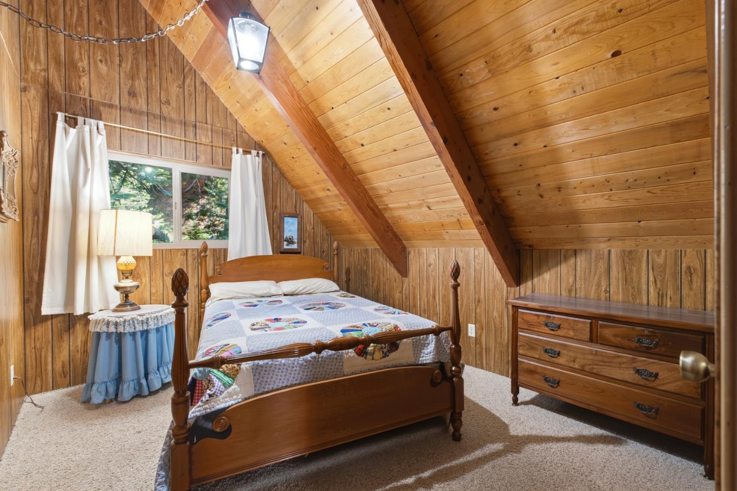 44249 Shaver Lake Rd, Shaver Lake, CA 93664