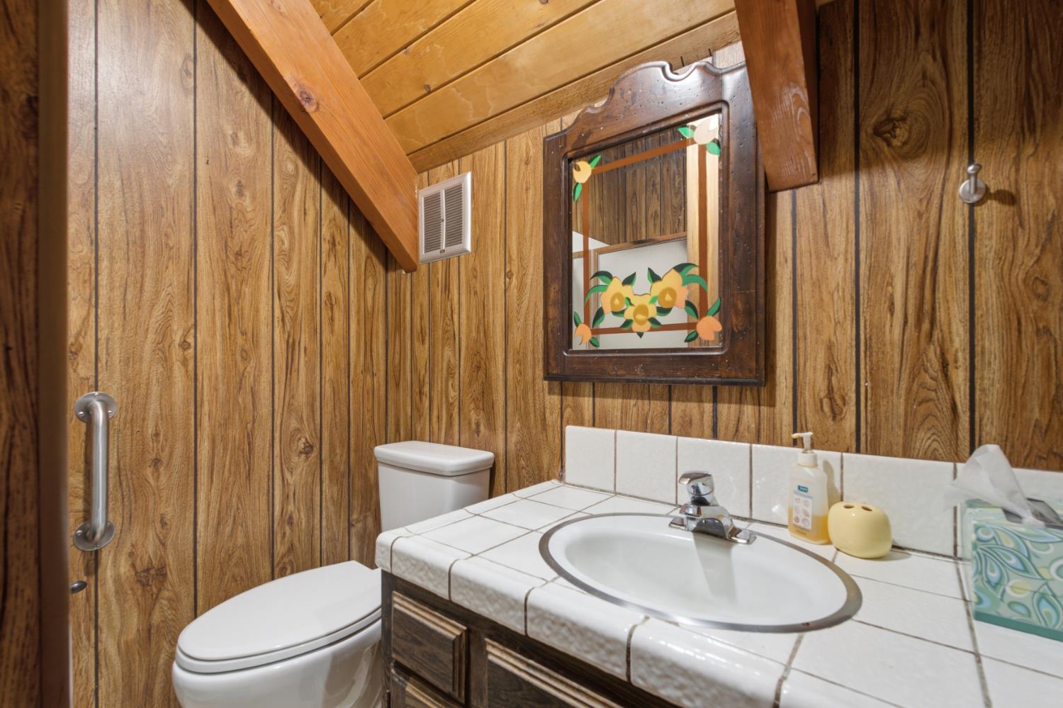 44249 Shaver Lake Rd, Shaver Lake, CA 93664