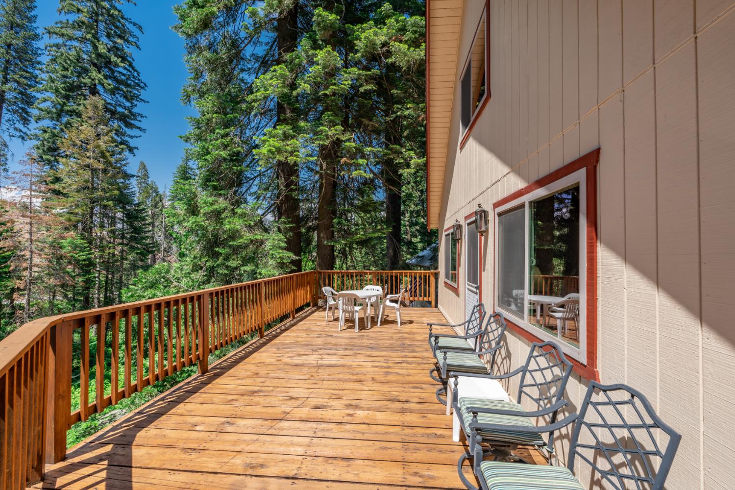 44249 Shaver Lake Rd, Shaver Lake, CA 93664