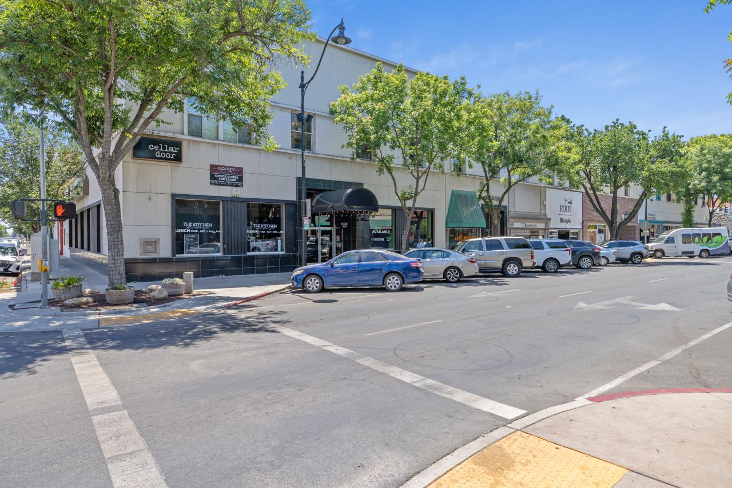 101 W Main St, Visalia, CA 93291
