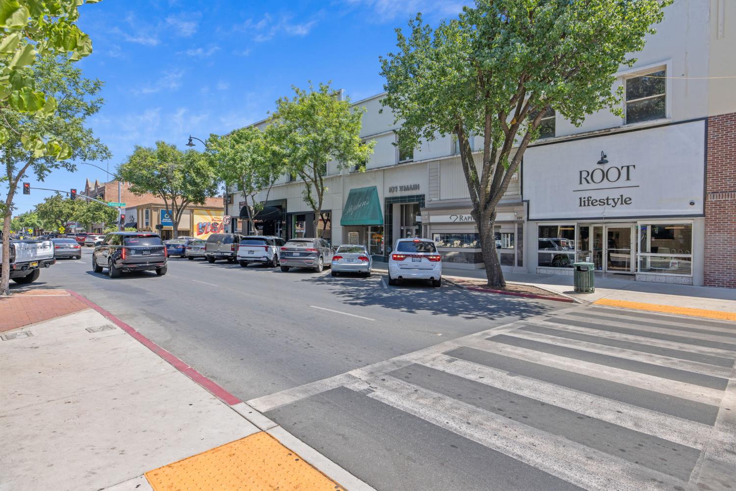 101 W Main St, Visalia, CA 93291