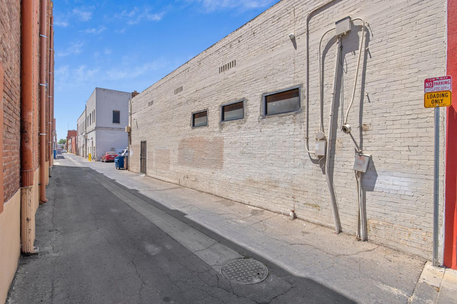 101 W Main St, Visalia, CA 93291