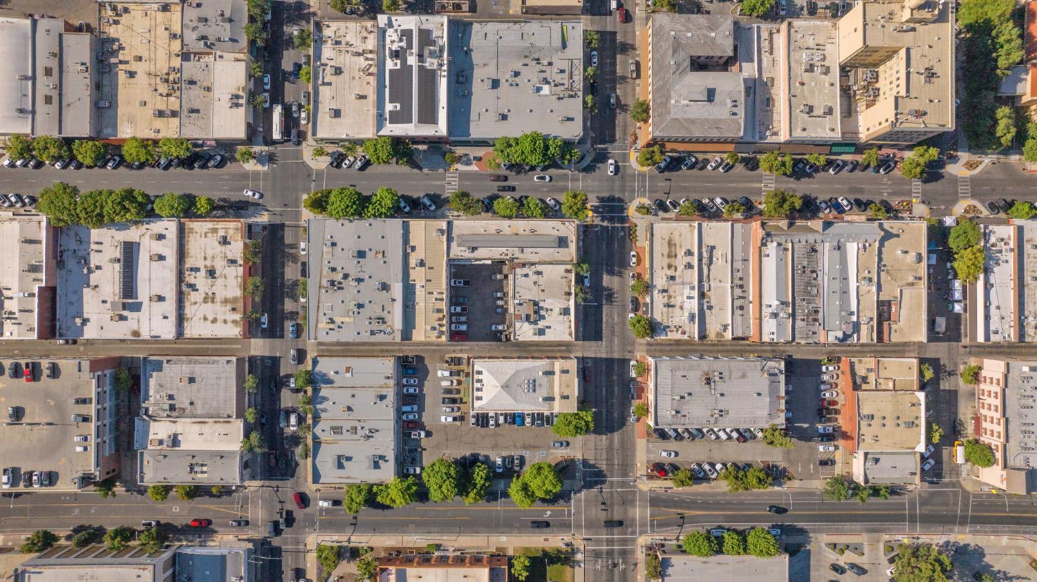 101 W Main St, Visalia, CA 93291