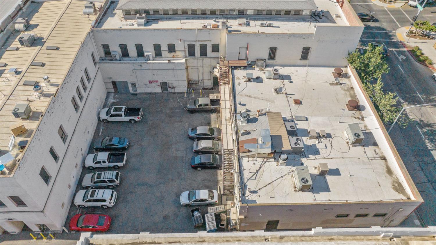 101 W Main St, Visalia, CA 93291
