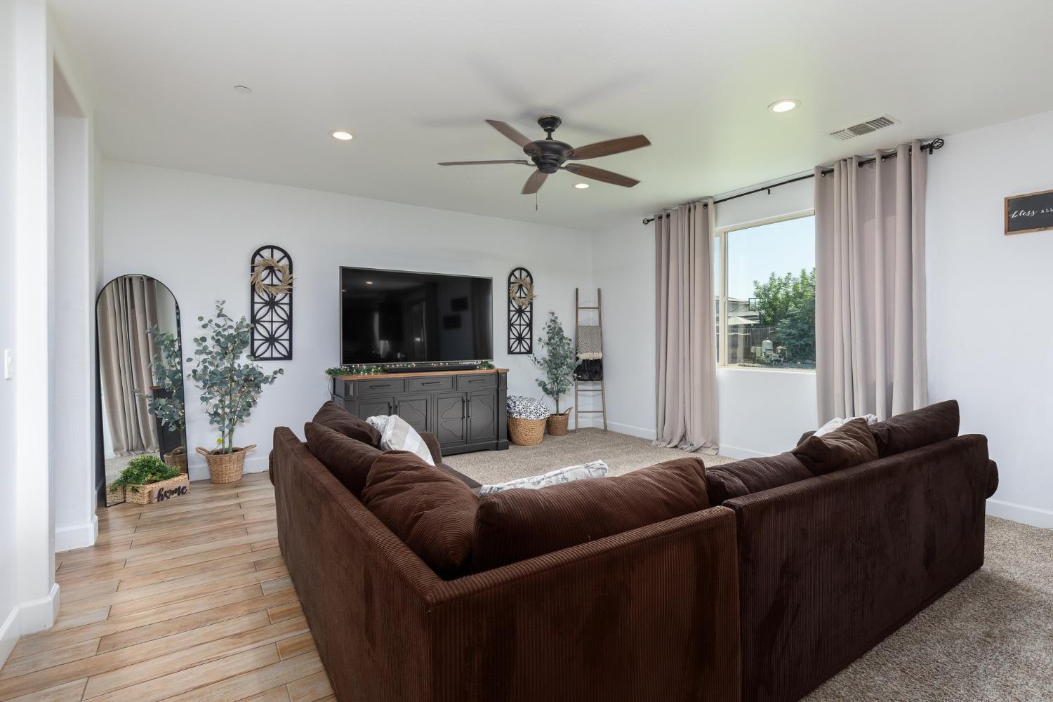 1140 Ridge Creek Estates Way, Dinuba, CA 93618