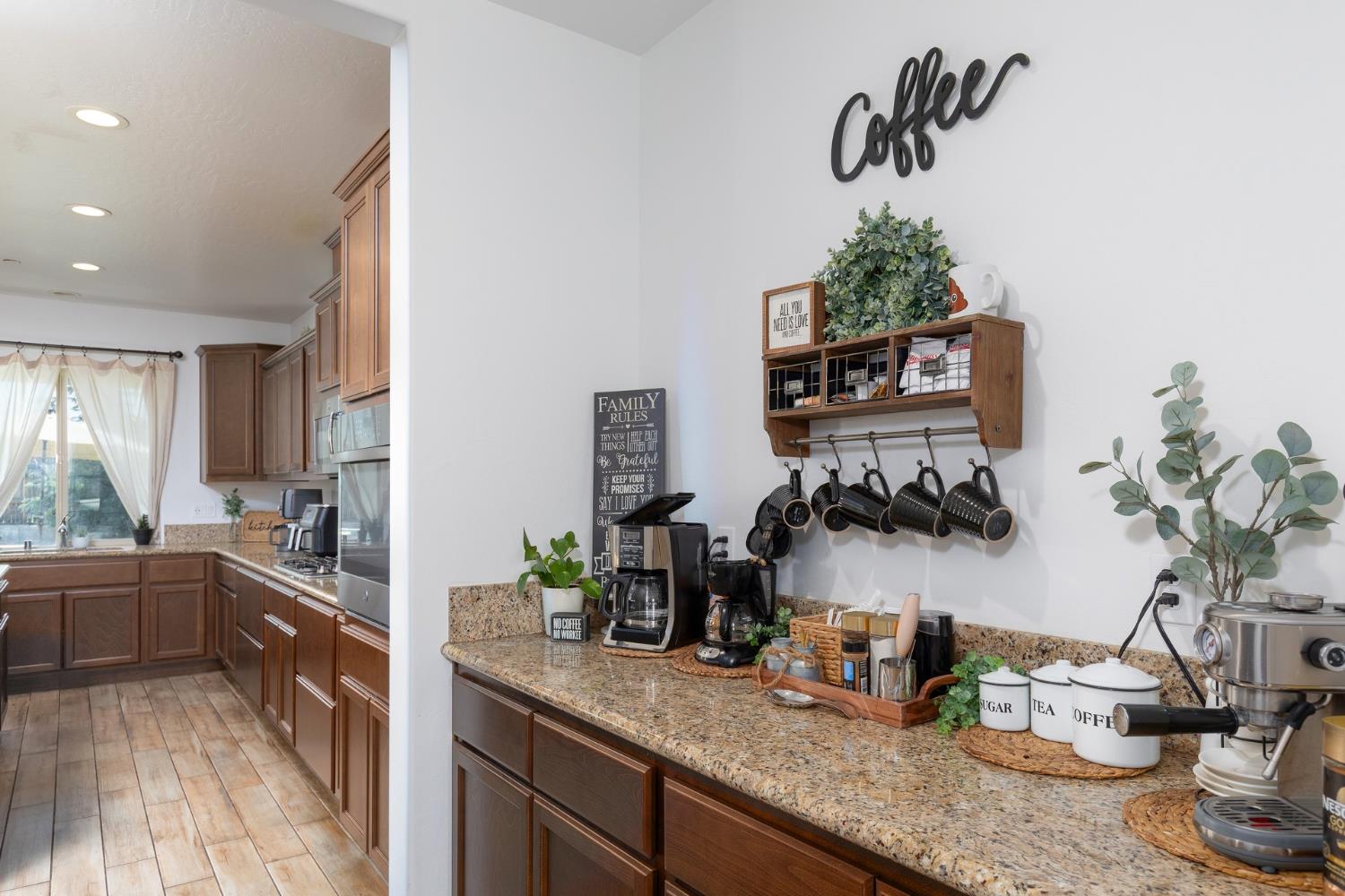 1140 Ridge Creek Estates Way, Dinuba, CA 93618