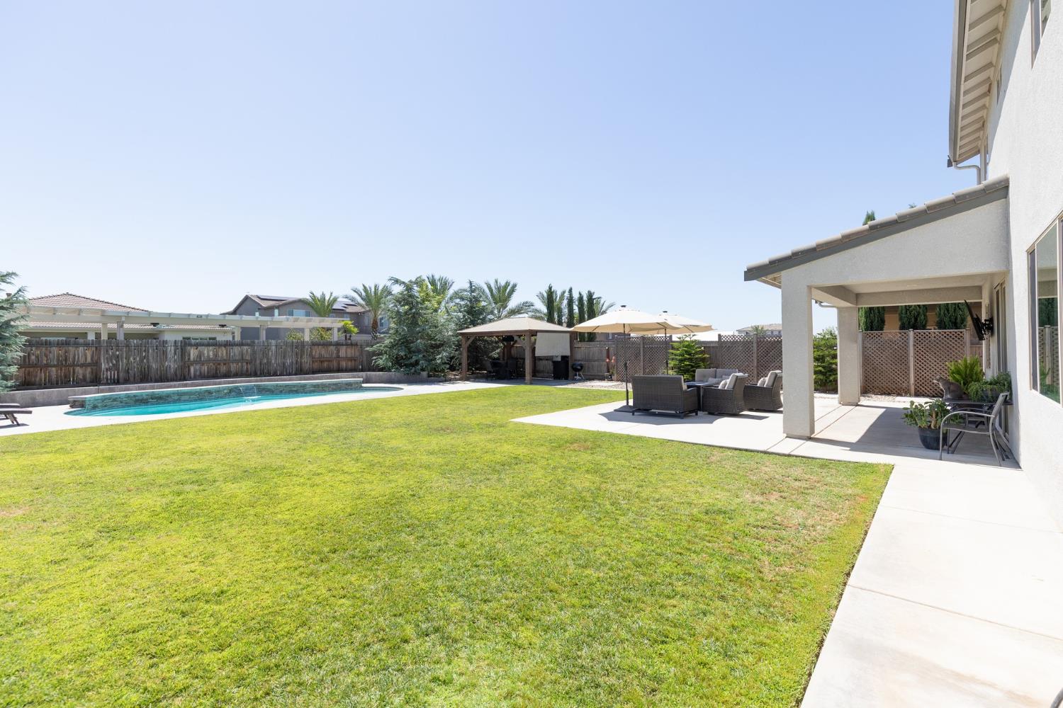 1140 Ridge Creek Estates Way, Dinuba, CA 93618