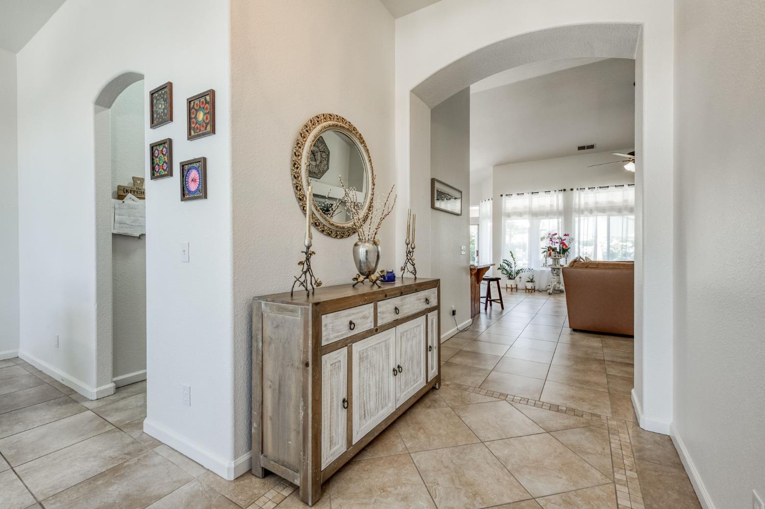 1671 E Granada Ave, Fresno, CA 93720
