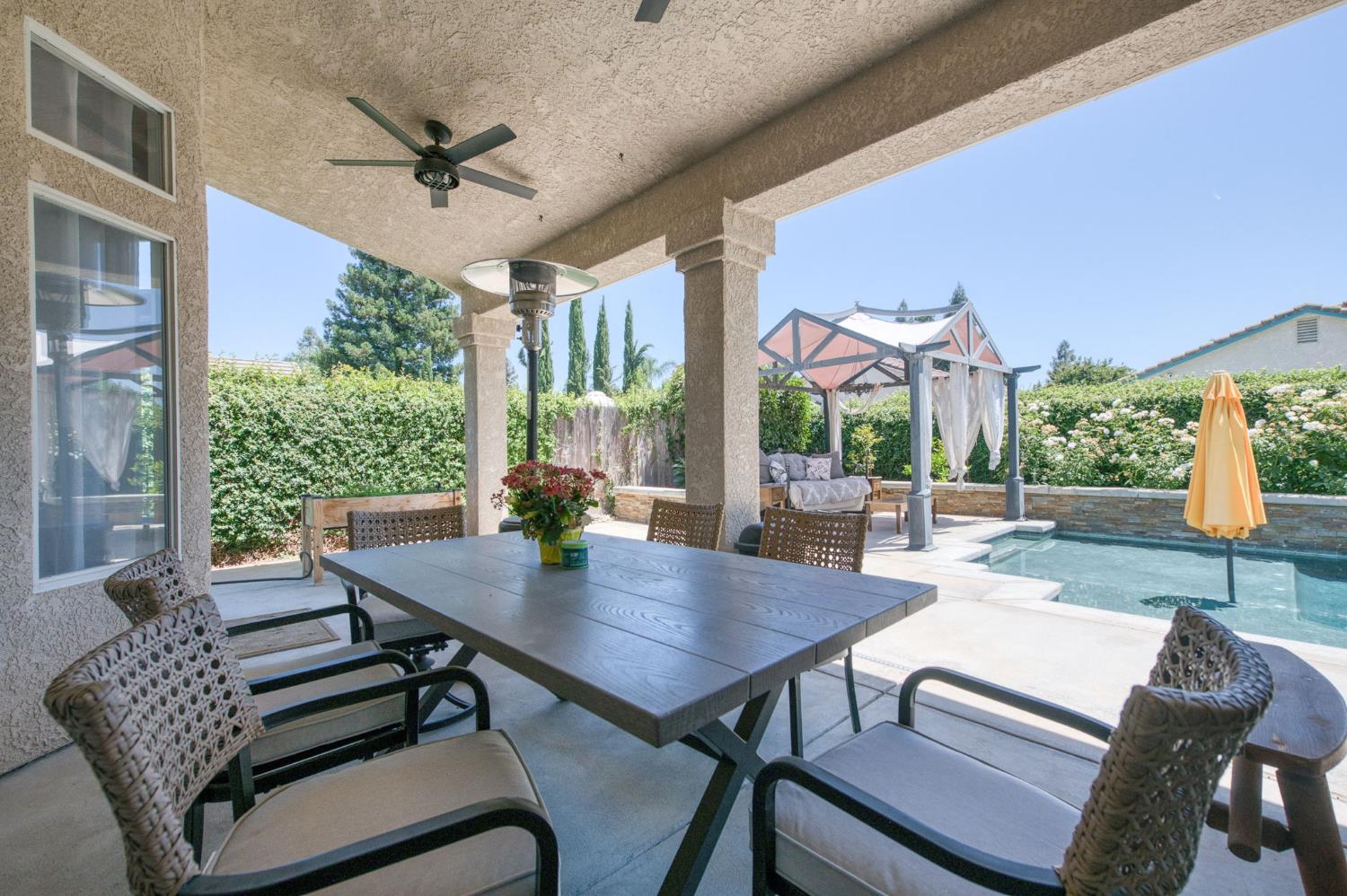 1671 E Granada Ave, Fresno, CA 93720