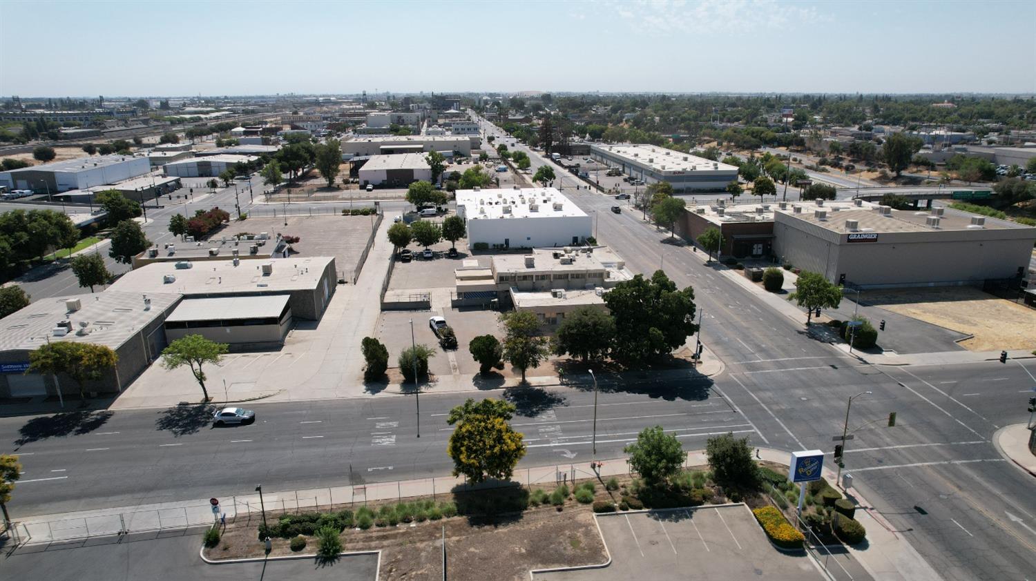 1414 Stanislaus St, Fresno, CA 93706