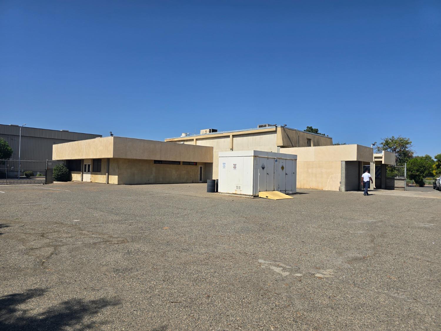 1414 Stanislaus St, Fresno, CA 93706
