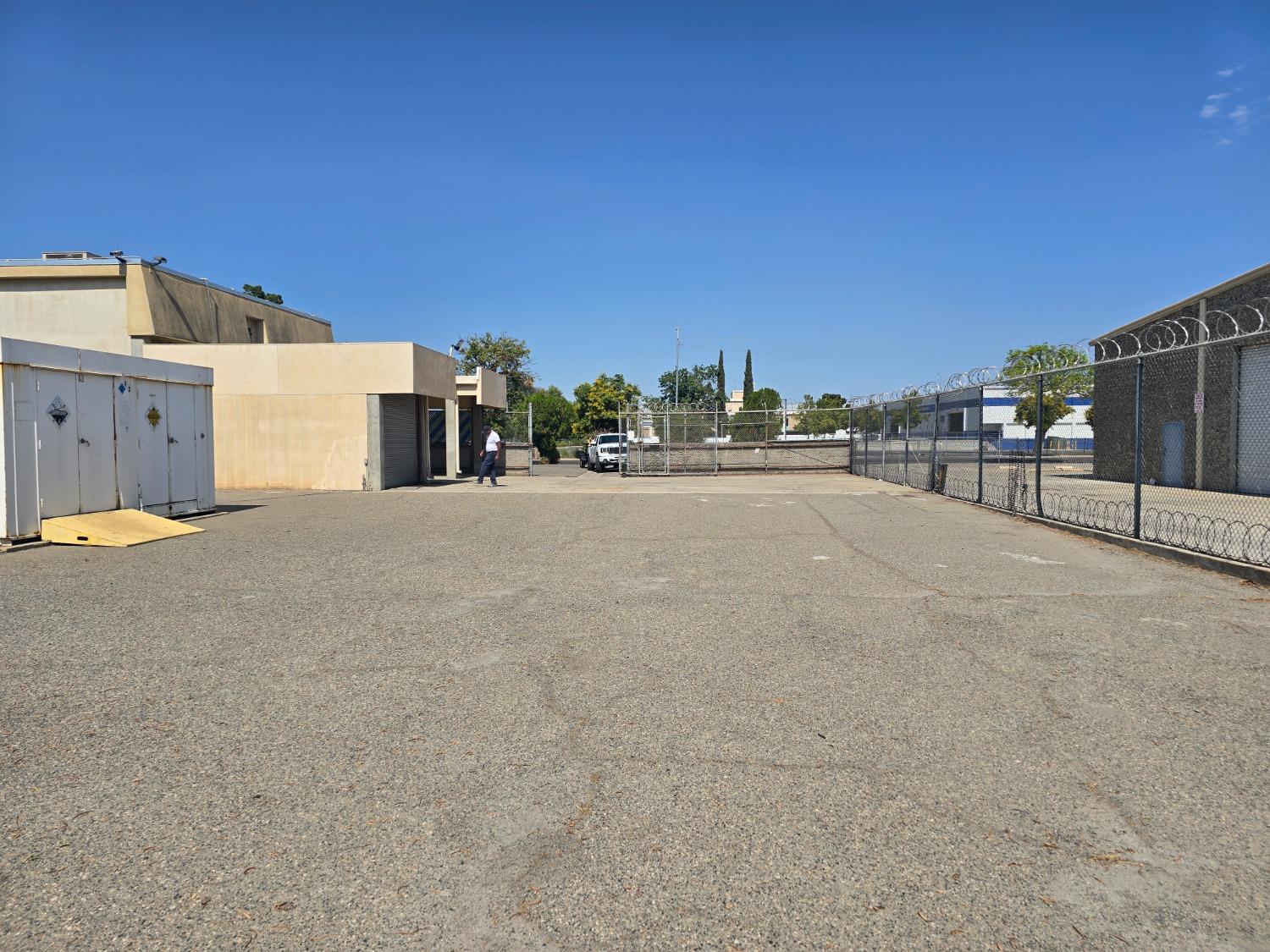 1414 Stanislaus St, Fresno, CA 93706