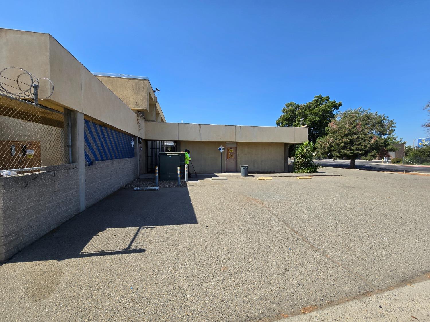 1414 Stanislaus St, Fresno, CA 93706