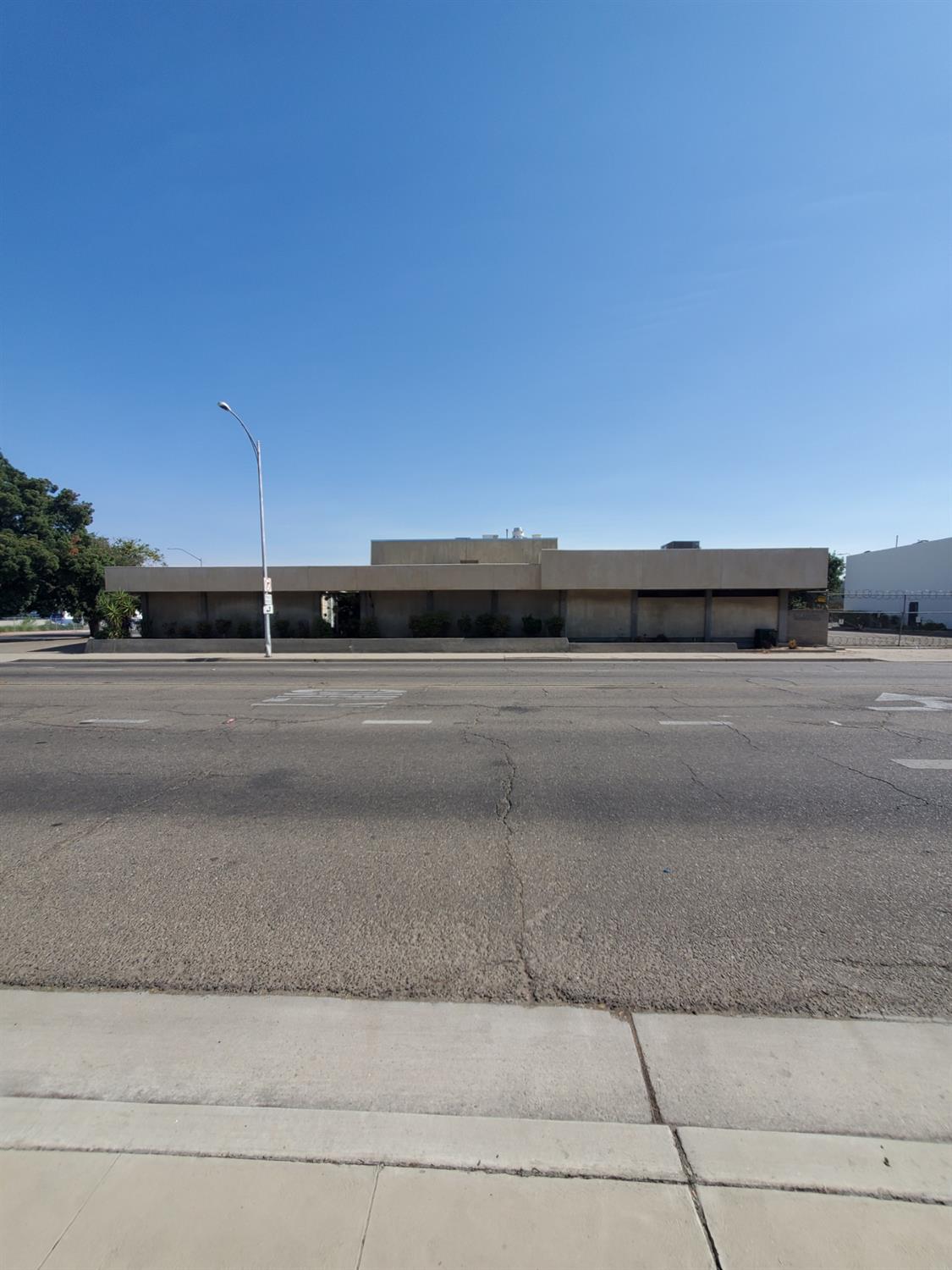 1414 Stanislaus St, Fresno, CA 93706