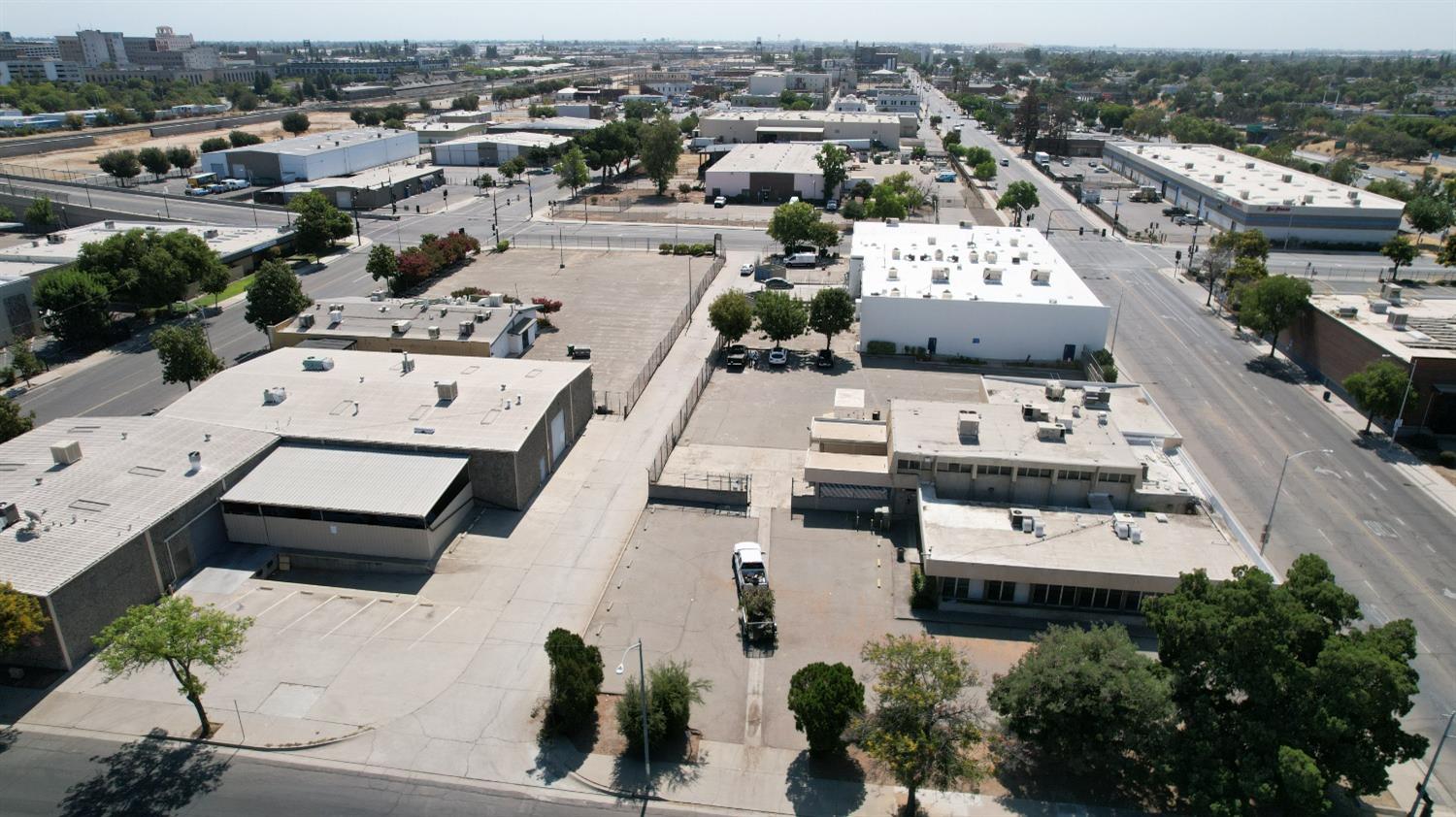 1414 Stanislaus St, Fresno, CA 93706