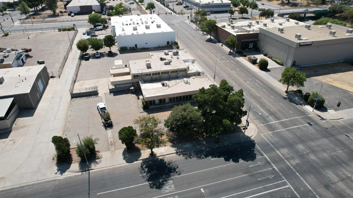 1414 Stanislaus St, Fresno, CA 93706