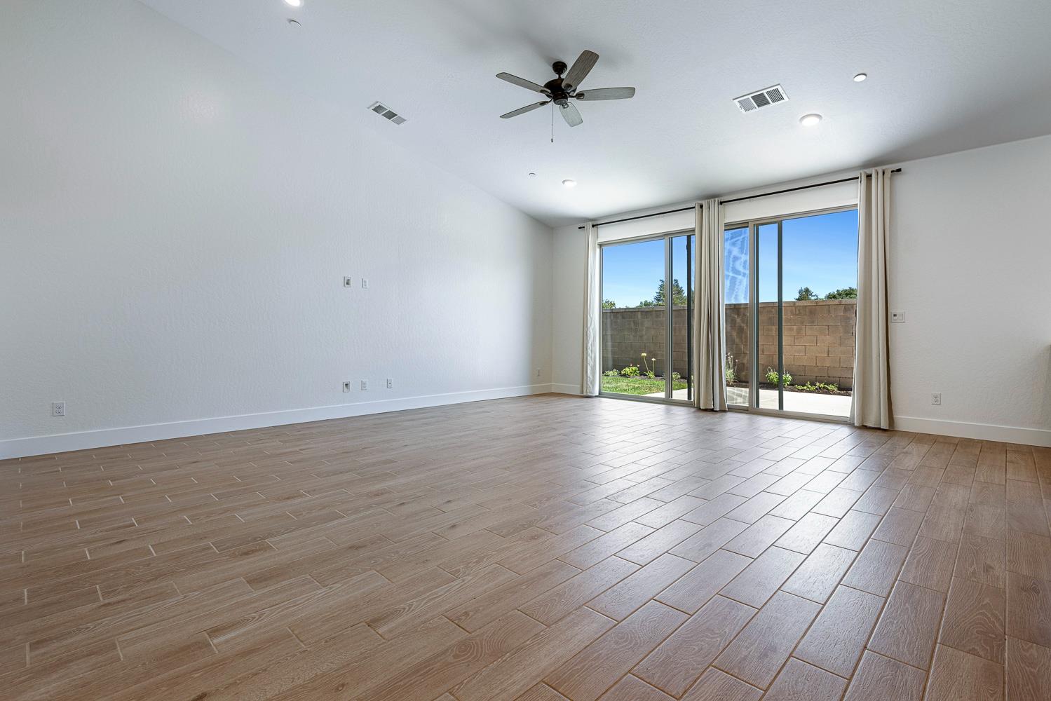 7153 E Harvard Ave, Fresno, CA 93737