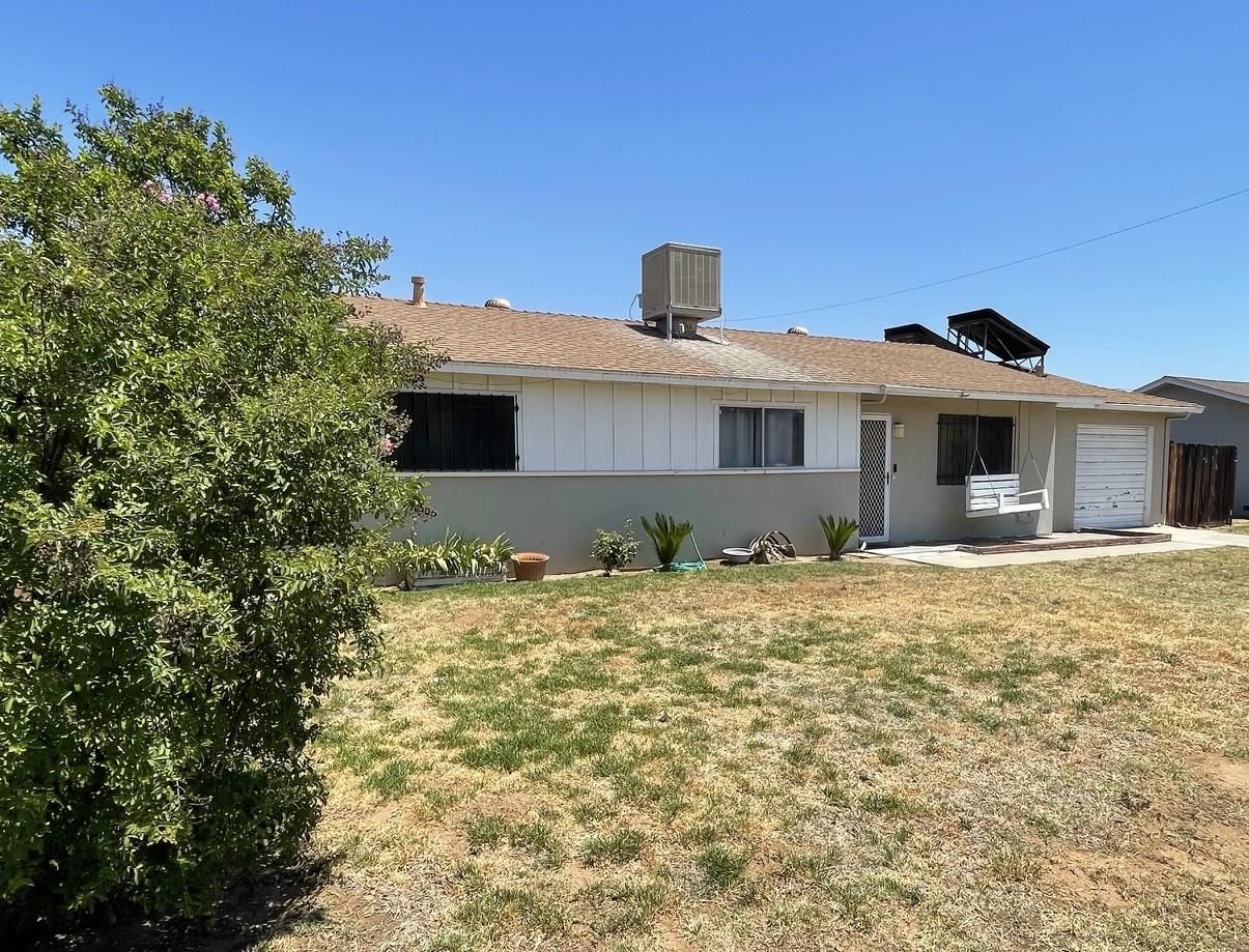 430 N 430 Alice St, Dinuba, CA 93618