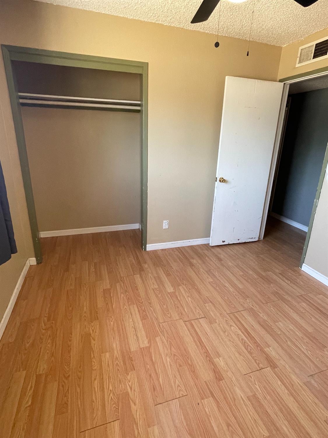 430 N 430 Alice St, Dinuba, CA 93618