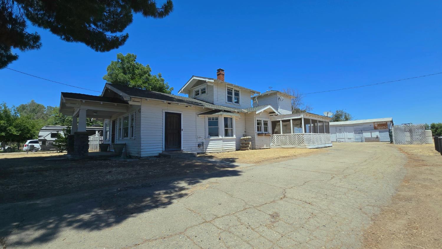 7132 Avenue 404, Dinuba, CA 93618