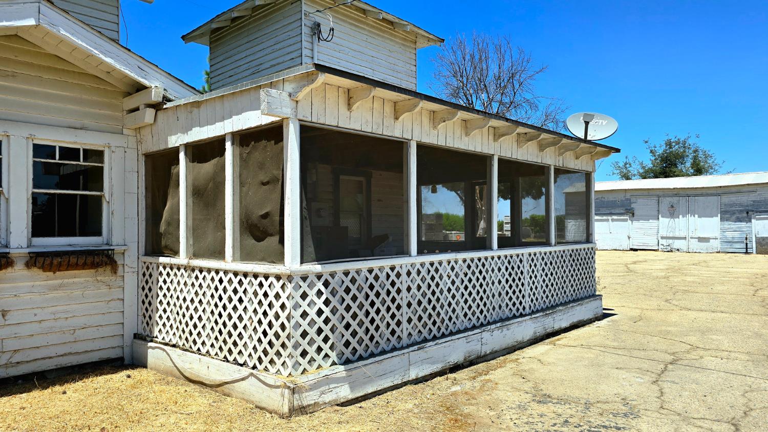 7132 Avenue 404, Dinuba, CA 93618