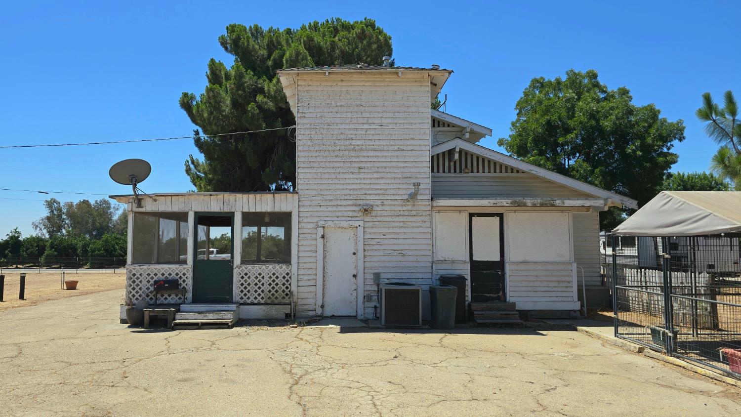 7132 Avenue 404, Dinuba, CA 93618