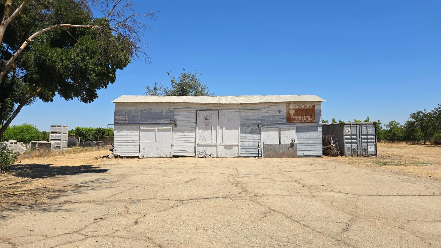 7132 Avenue 404, Dinuba, CA 93618