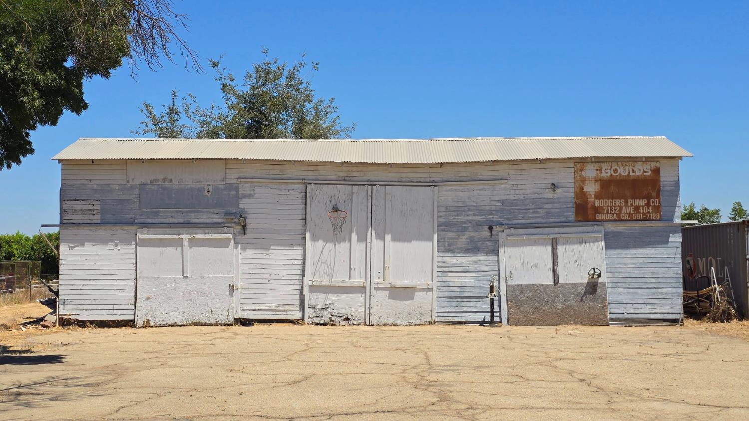 7132 Avenue 404, Dinuba, CA 93618