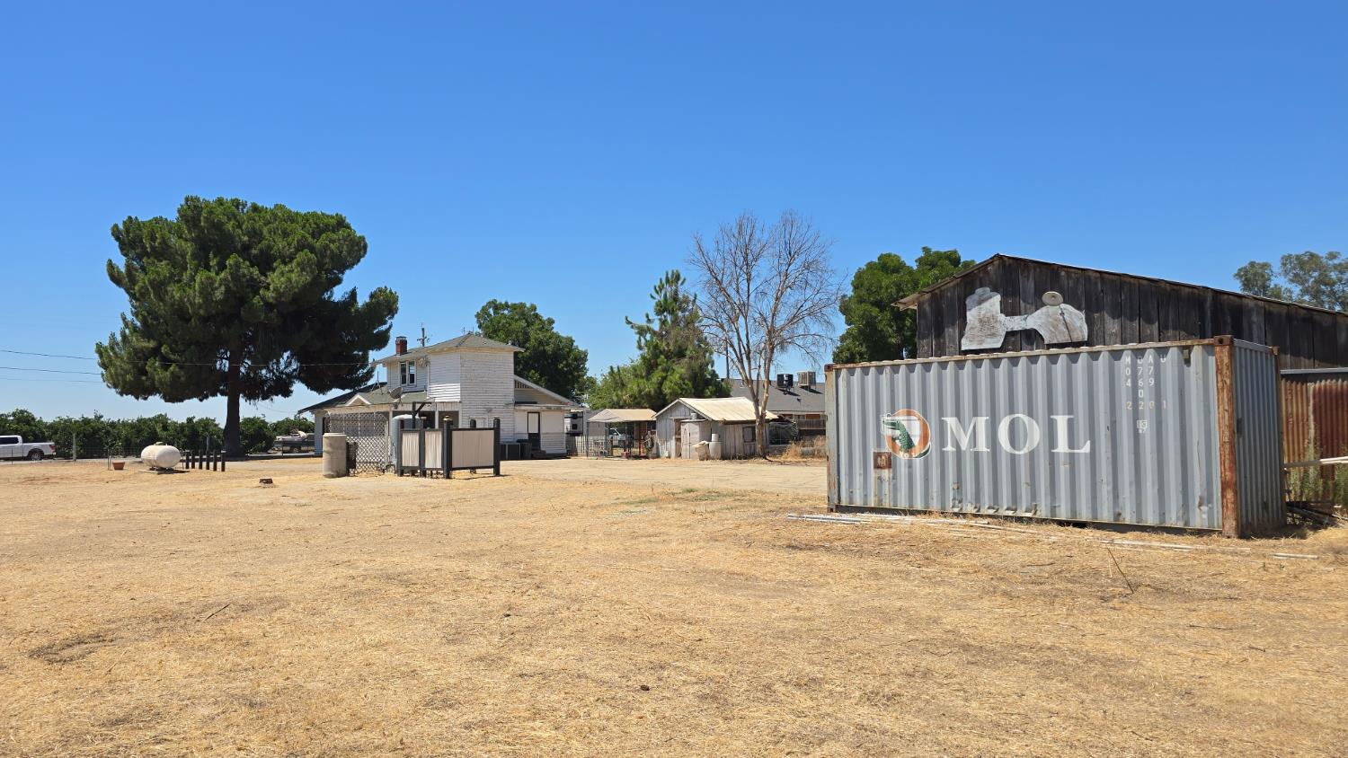 7132 Avenue 404, Dinuba, CA 93618