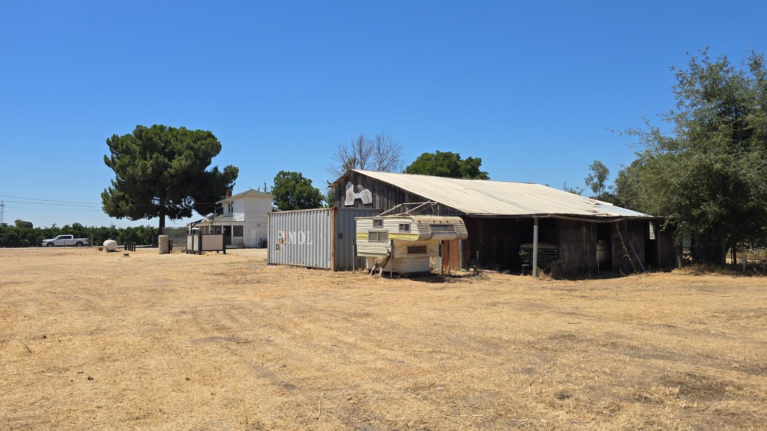 7132 Avenue 404, Dinuba, CA 93618