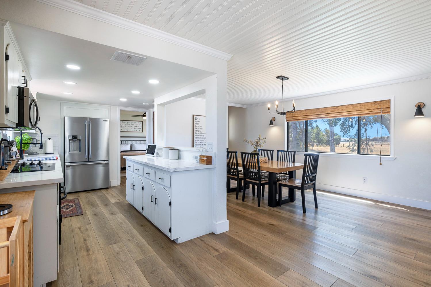 17421 Mark Rd, Madera, CA 93636