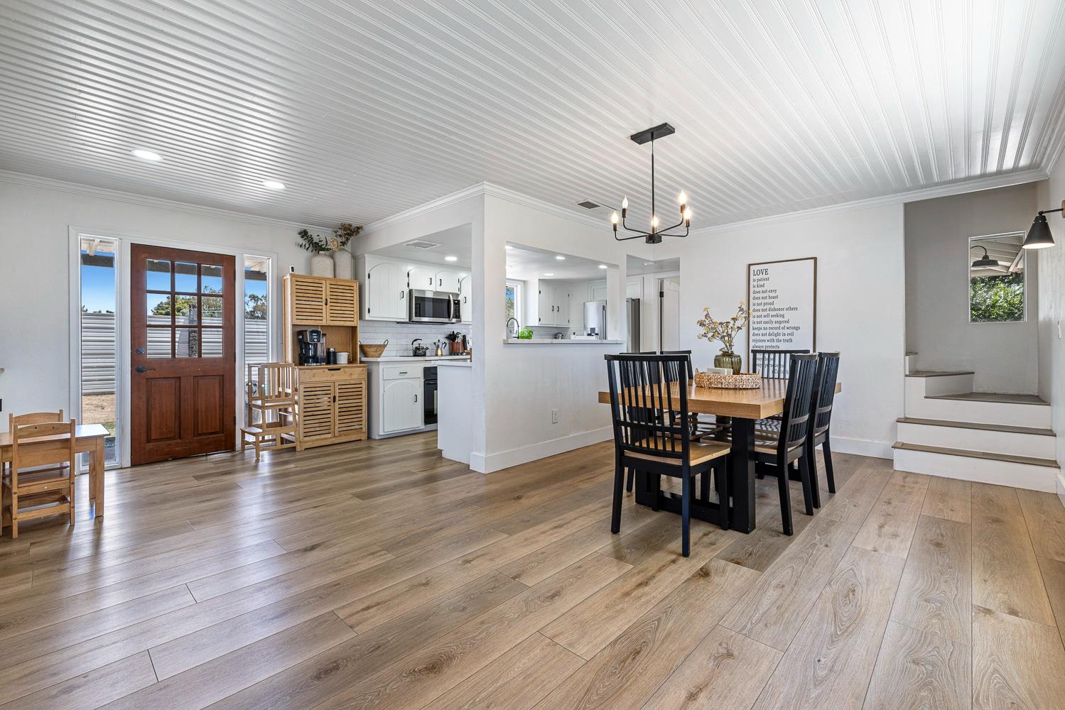17421 Mark Rd, Madera, CA 93636